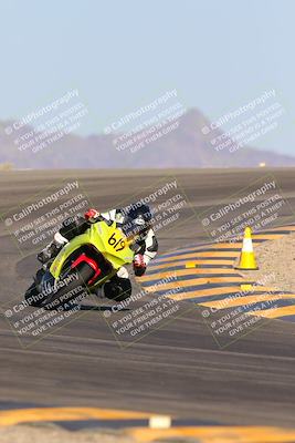media/Oct-07-2023-CVMA (Sat) [[f84d08e330]]/Race 13 500 Supersport-350 Supersport/